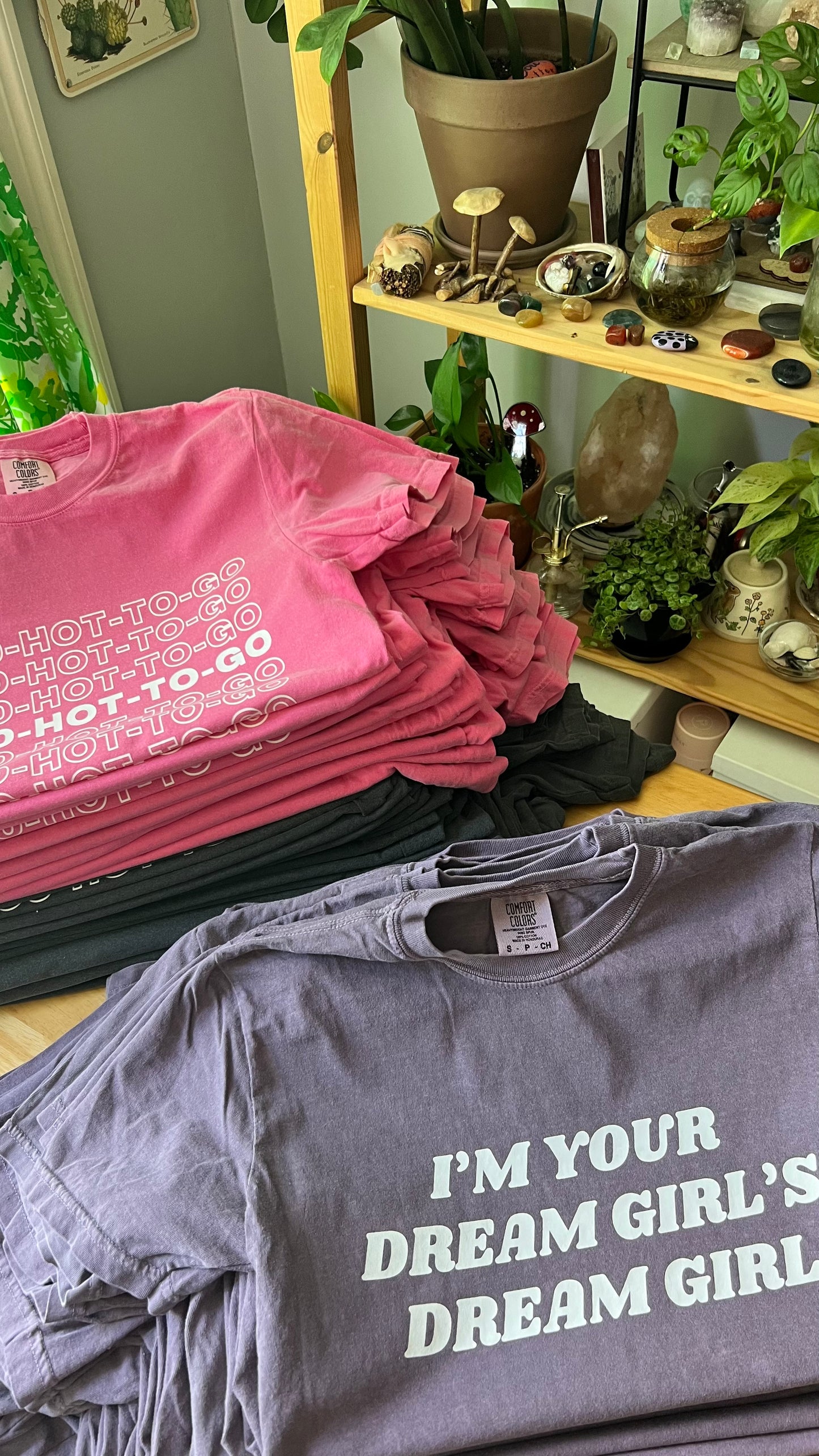 Hot To Go Shirt in Crunchberry