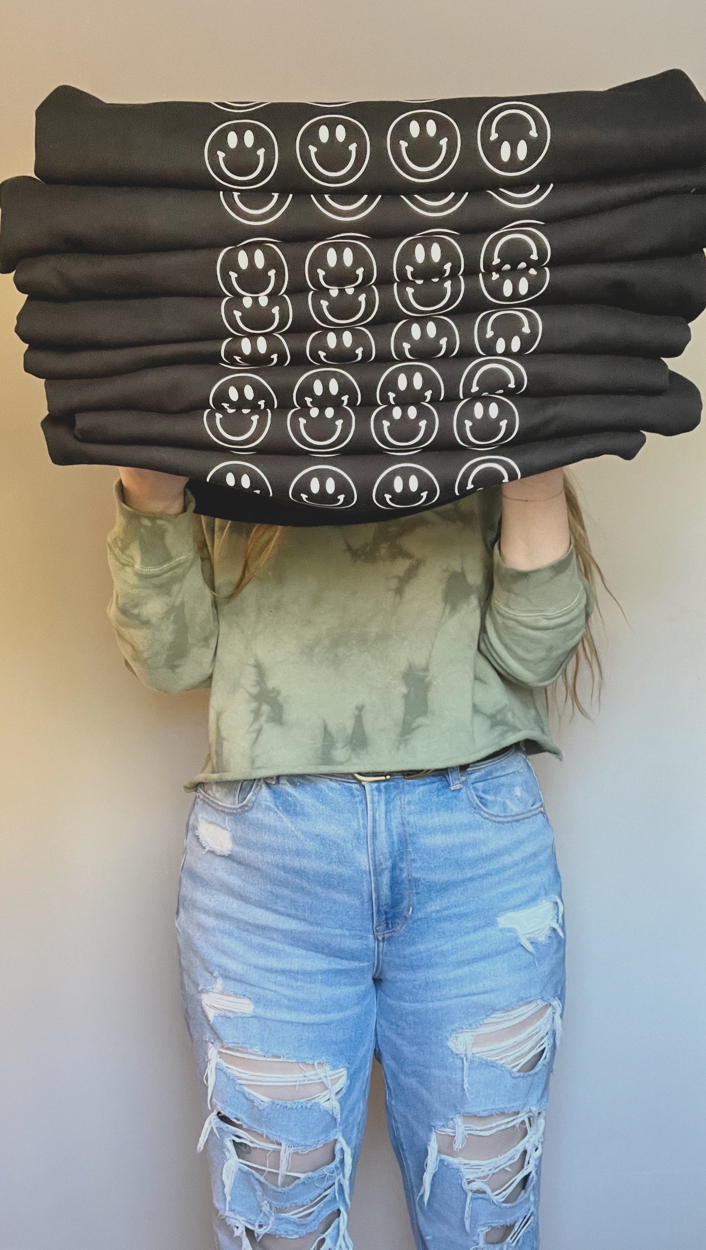 Smiley Crewneck in Black